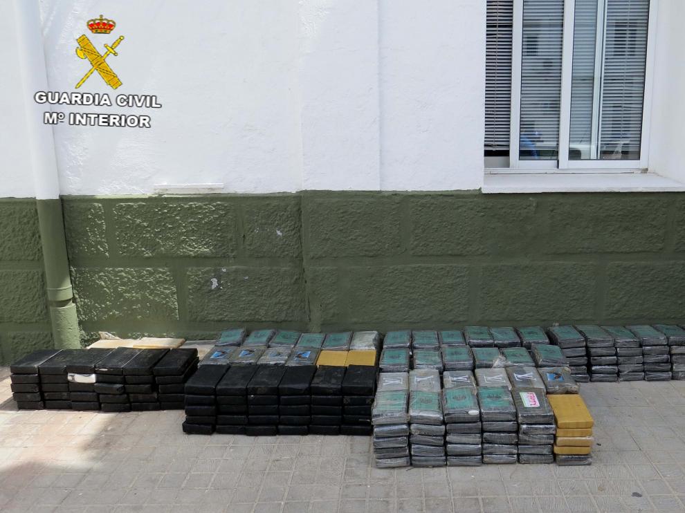 La DEA colabora en el hallazgo de 300 kilos de cocaína en una nave de Castellón.