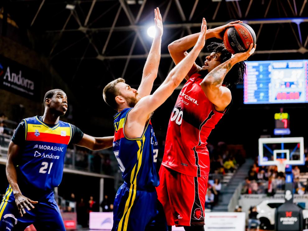 Justiz es defendido por Jelinek en el partido ante el Andorra.