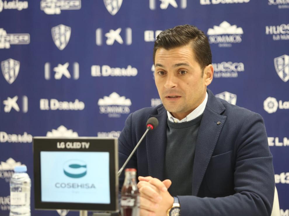 Francisco Rodríguez, durante la rueda de prensa de este lunes en El Alcoraz.
