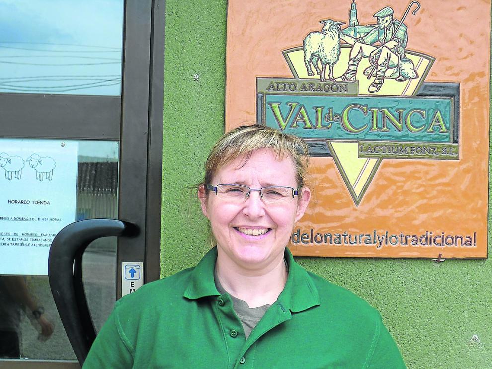 Pilar Febas, cofundadora de la quesería Val de Cinca, que actualmente emplea a siete personas en el municipio oscense de Fonz.