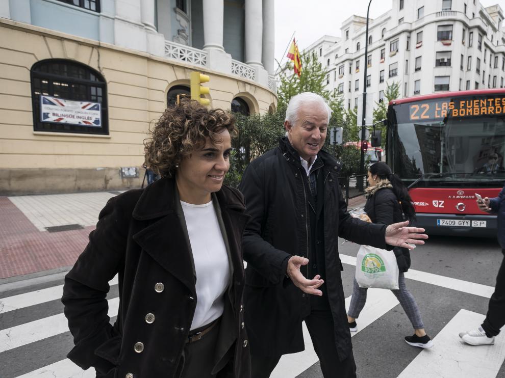 El cabeza de lista del PP al Congreso de los Diputados por Zaragoza, Eloy Suárez, junto a Dolors Montserrat.