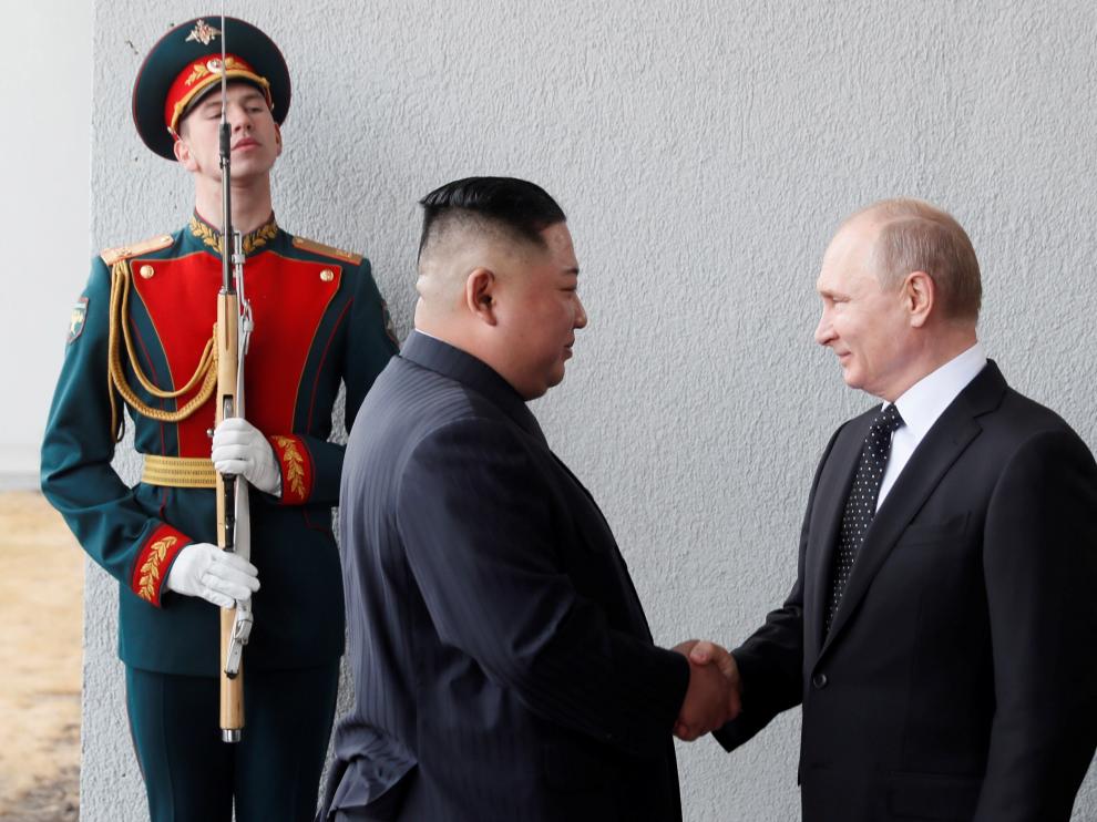 El líder norcoreano, Kim Jong-un, junto al presidente de Rusia, Vladímir Putin.
