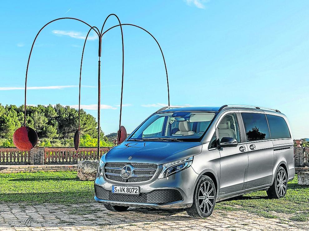 El Mercedes Clase V presenta un nuevo diseño frontal, así como un equipamiento mejorado.