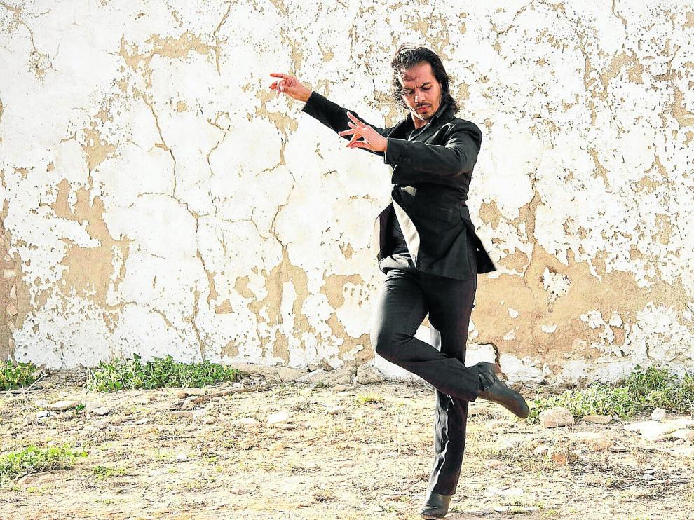 Farruquito lleva al extremo polisémico la pose flamenca._Esta noche actúa en el Teatro Principal.