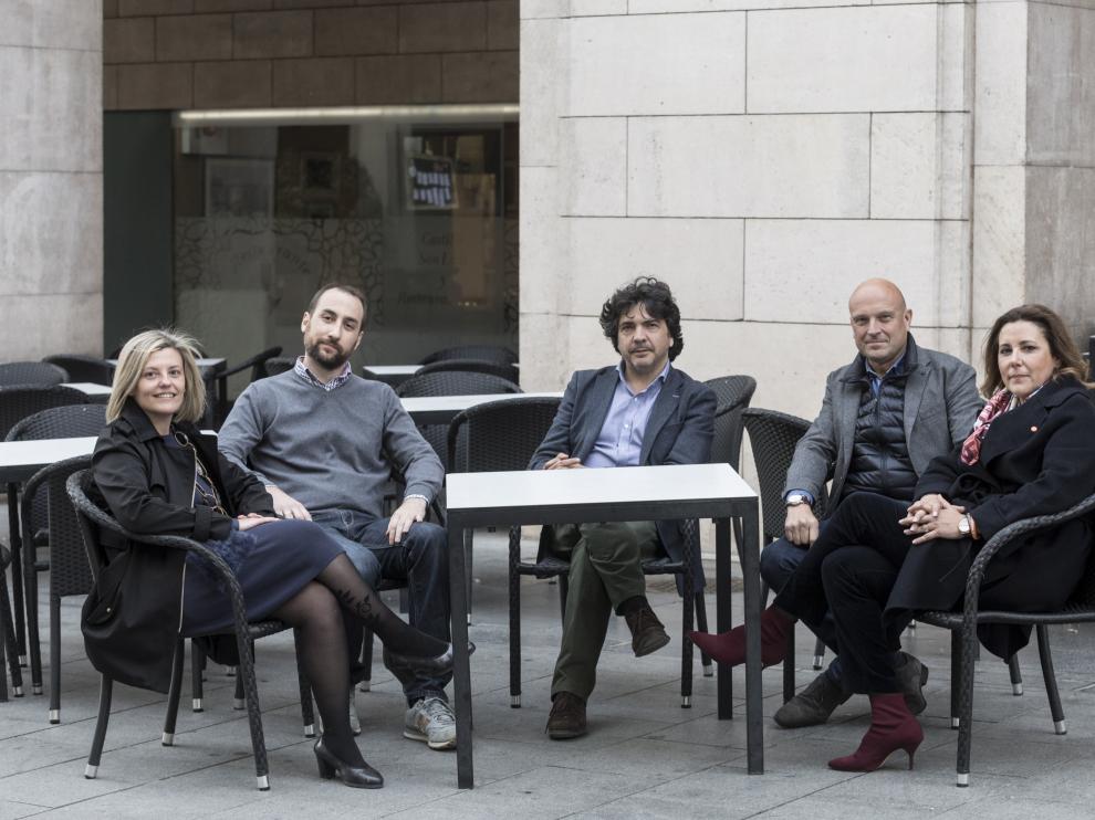 Los candidatos por Huesca. De izquierda a derecha, Begoña Nasarre (PSOE), Daniel Fernández (Unidas Podemos), Mario Garcés (PP), Pablo Ciprés (Vox) y Lourdes Guillén (Ciudadanos).