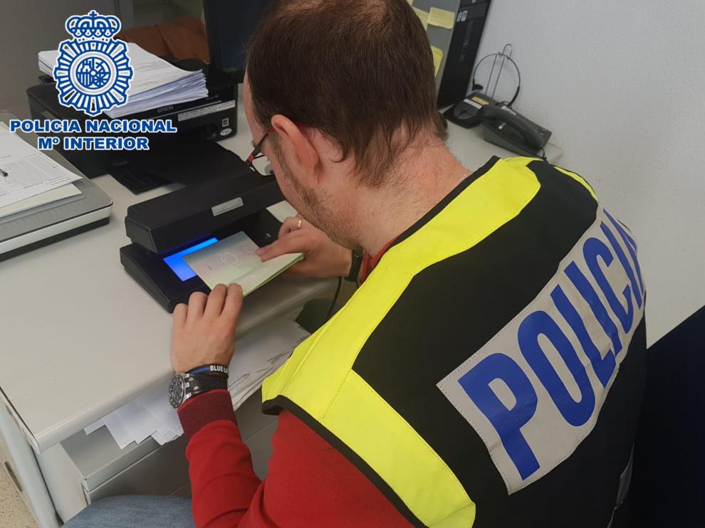 La detención del sospechoso fue llevada a cabo por agentes de la policía Nacional y Local de la capital altoaragonesa.
