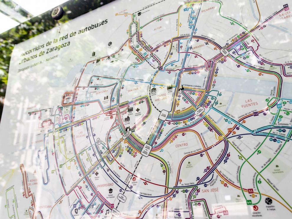 Los nuevos mapas informativos llegarán progresivamente a todas las marquesinas.