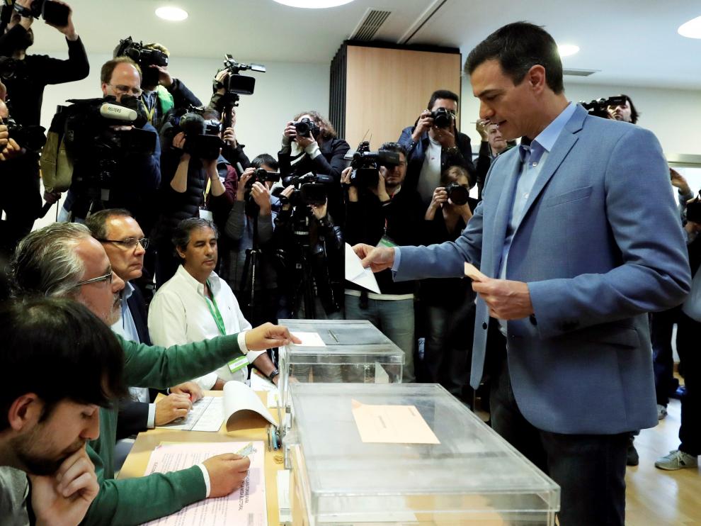 Pedro Sánchez, ha votado a las 9.30 en Pozuelo de Alarcón.