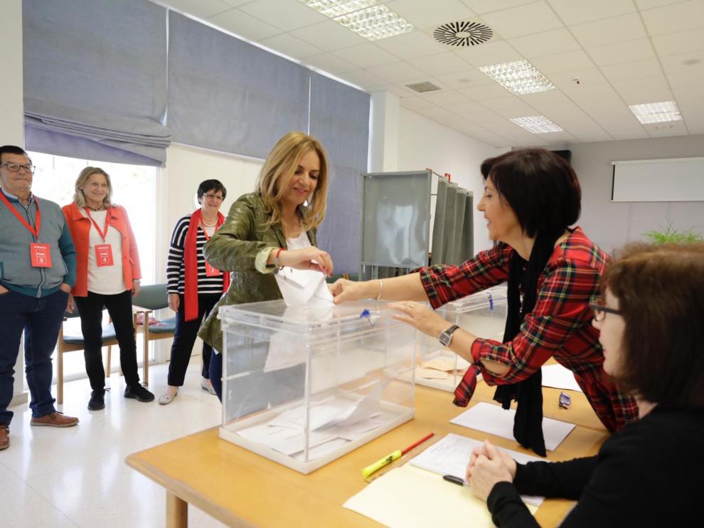 Susana Sumelzo, votando.