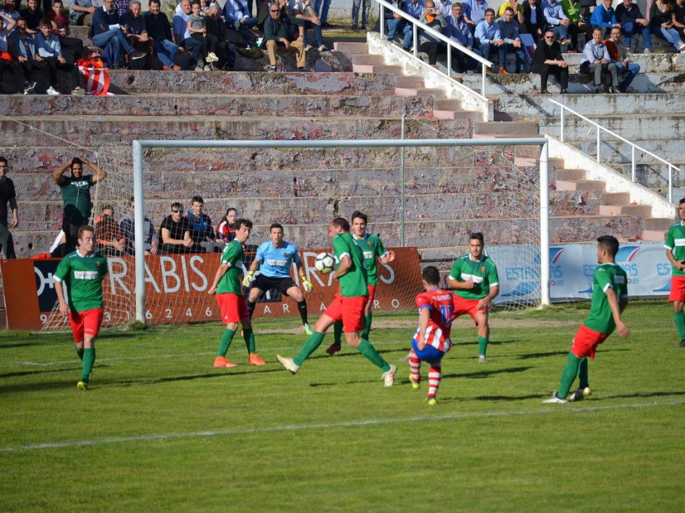 El Barbastro y el Jacetano empataron a uno.
