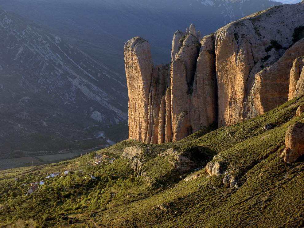 Los mallos de Riglos conforman uno de los enclaves más relevantes de la Hoya.