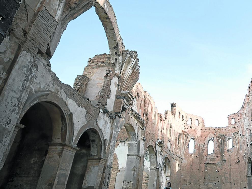 Iglesia de San Martín de Tours, en el conjunto histórico del Pueblo Viejo de Belchite.