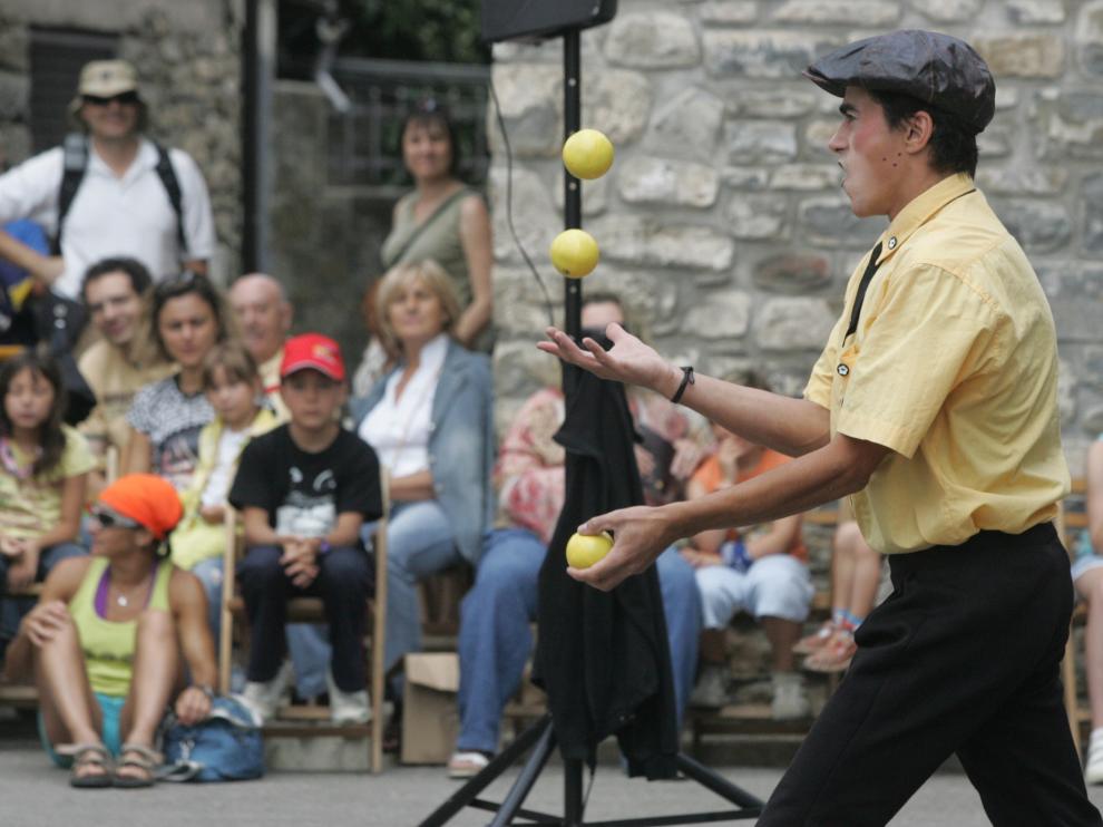 Acto del Jacetania Circus Festival.