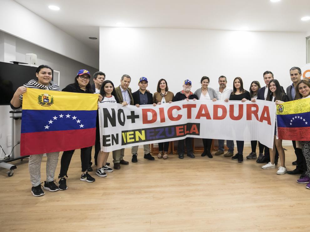 El grupo de venezolanos que se han reunido hoy en Zaragoza