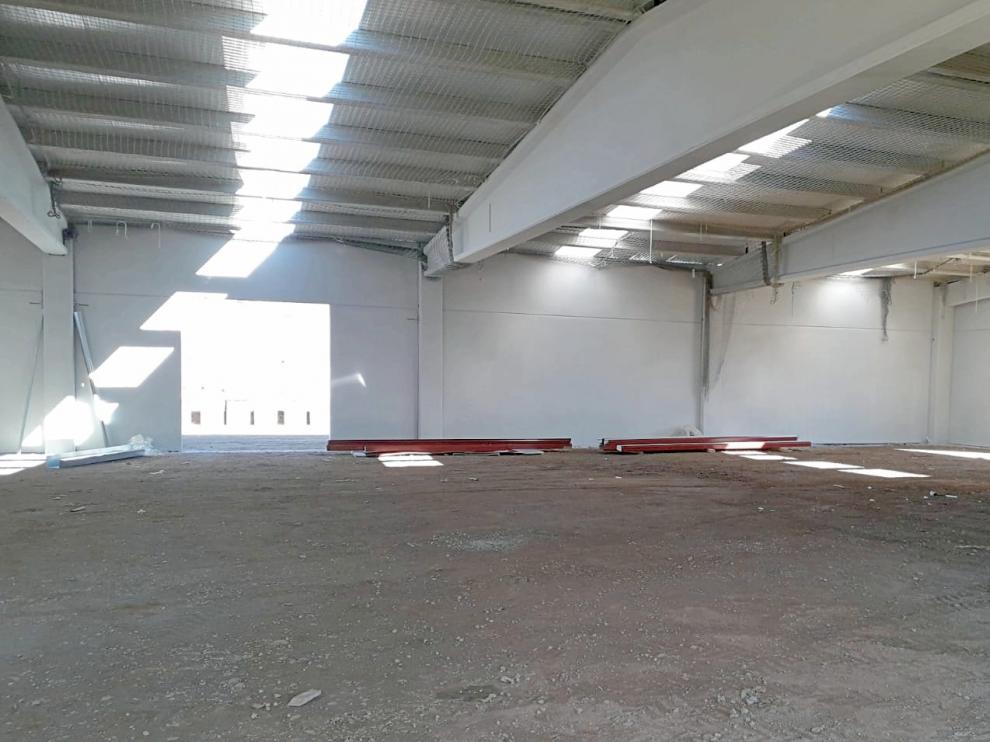 La primera fase consistió en la construcción cuatro naves en Los Llanos.