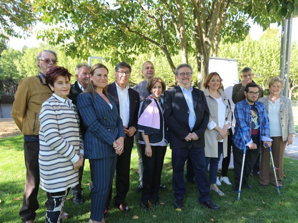 En imagen, la candidatura municipal del PAR al Ayuntamiento de Huesca, encabezada por Fernando Carrera.