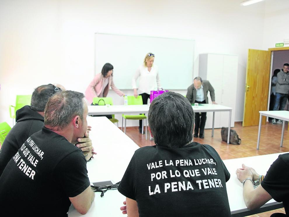 La reunión entre la consejera y los trabajadores se celebró en el centro Ítaca de Andorra.