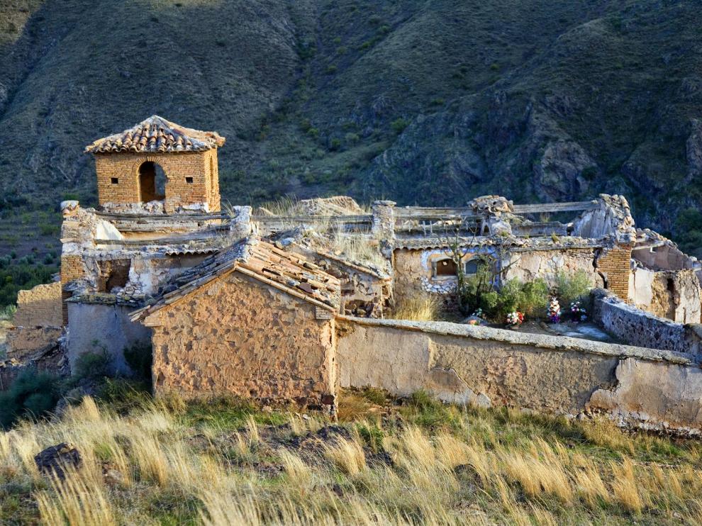 La localidad abandonada de Villanueva de Jalón forma parte de los bienes mudéjares declarados Patrimonio de la Humanidad en 2001.