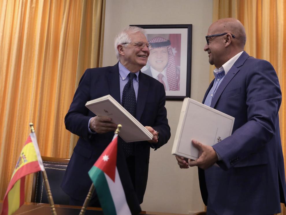 El ministro Josep Borrell, en su visita a Jordania.