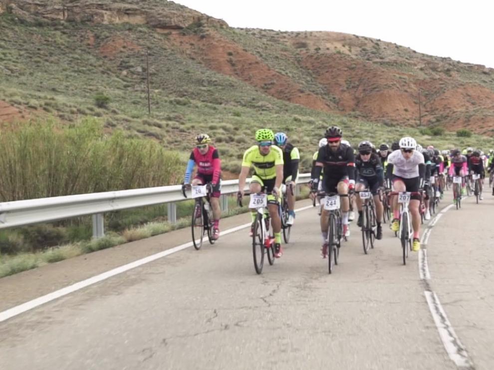 El pelotón, en acción durante la pasada edición de la Sesé Bike Tour