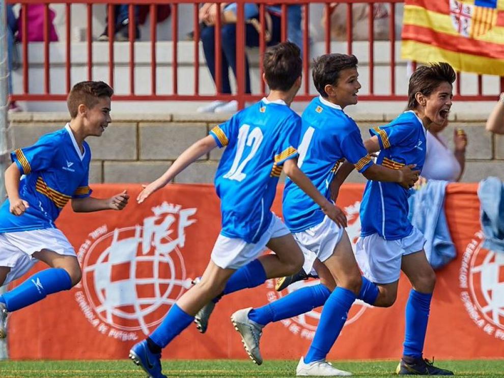 Imagen de alegría de los componentes de Aragón en partido de semifinales.