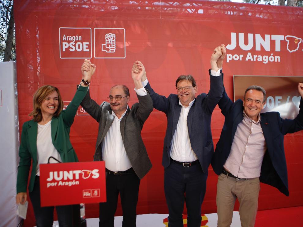 Pilar Alegría, Javier Lambán, Ximo Puig y Juan Antonio Sánchez Quero, en el Día de la Rosa de los socialistas zaragozanos este sábado.