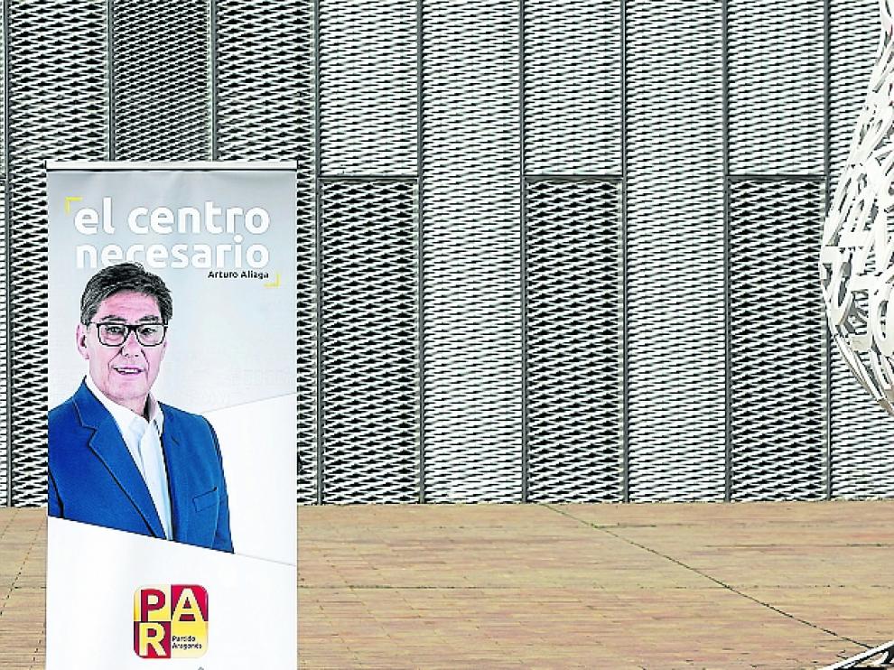 El cartel del PAR, finalmente en su sitio.