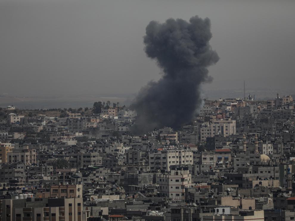 Nueve palestinos, entre ellos una mujer embarazada y su hija, y tres israelíes han muerto en las últimas horas en la mayor escalada de tensión en cinco años.