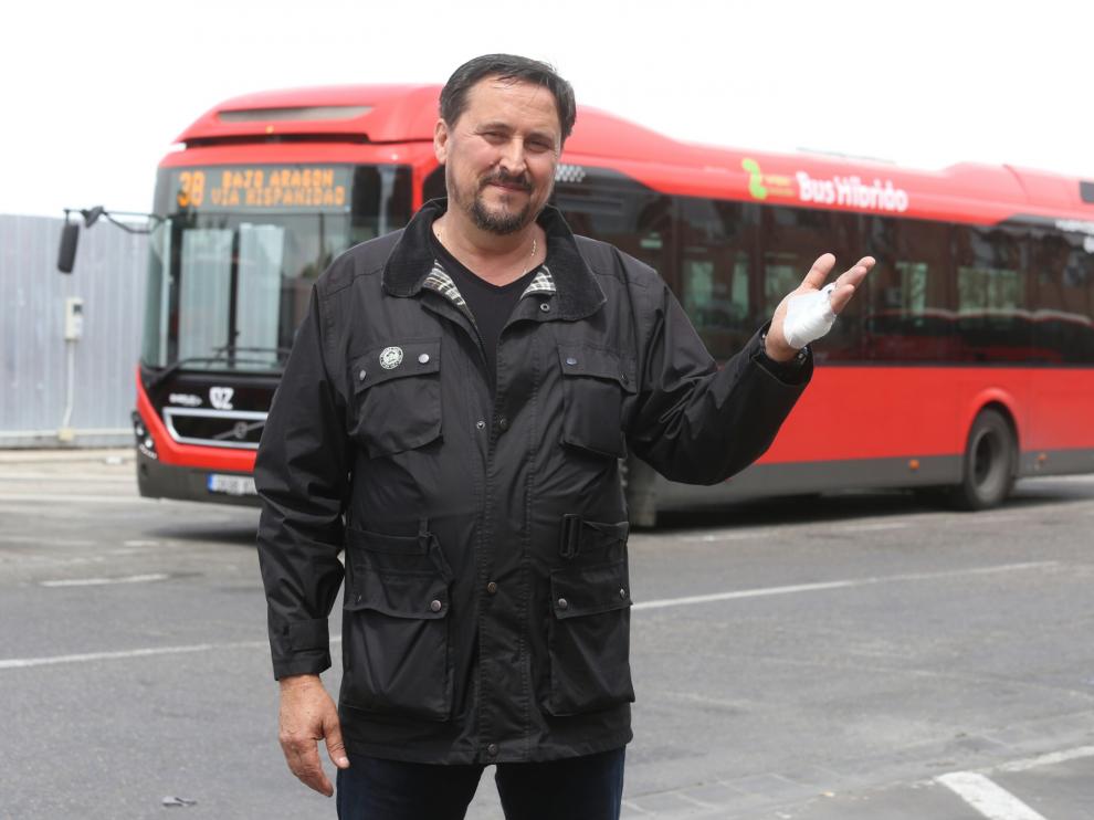 Manuel Izaguerri, el conductor de bus que consiguió evitar que una mujer fuera degollada en Miralbueno.