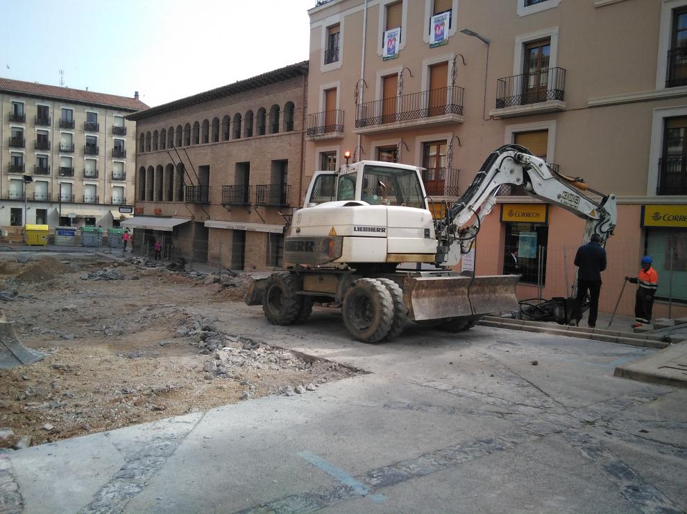 Obras en la plaza de acceso a la catedral de Tarazona