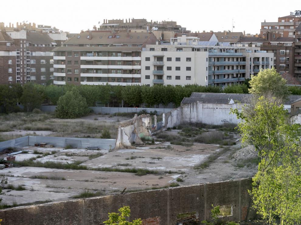 El polígono de las harineras está en el centro de Huesca.
