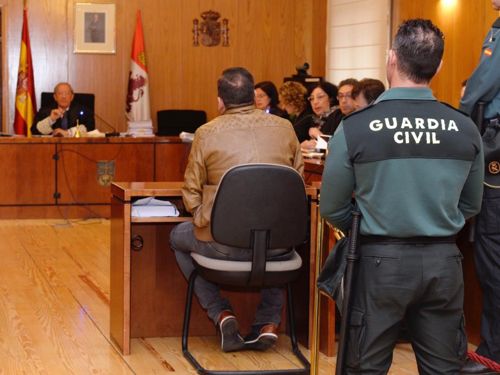 El padre de la niña Sara, de 4 años, declara como testigo en el juicio.