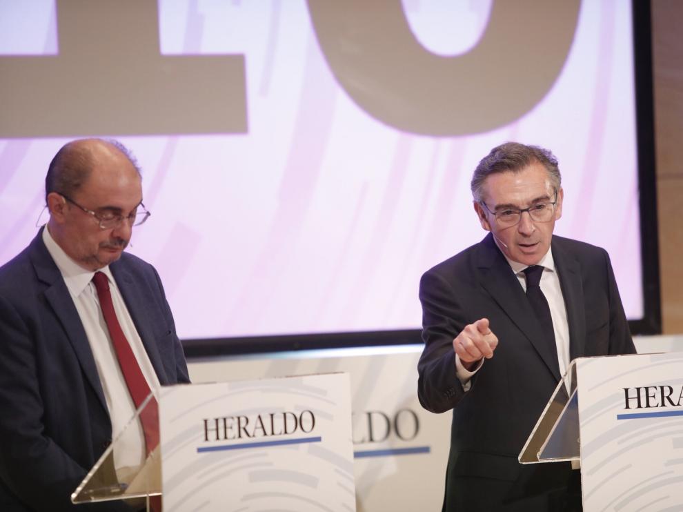 Lambán y Beamonte durante el debate para la presidencia del Gobierno de Aragón.