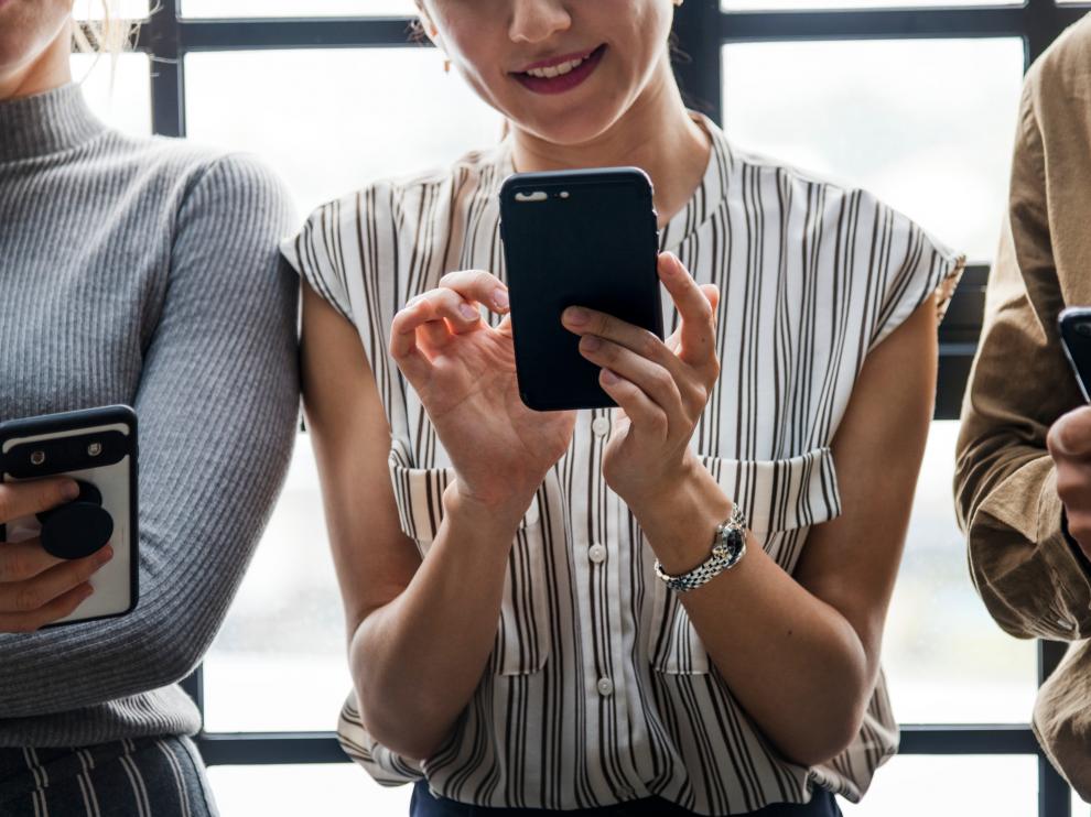 Muchos adolescentes y jóvenes encuentran en estas redes sociales el refuerzo positivo que no tienen en su vida real