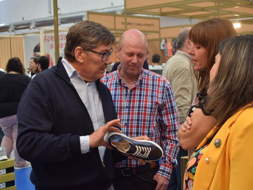 Aliaga en la Feria de Calzado de Brea.