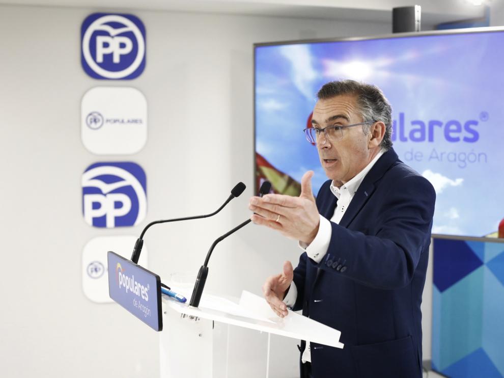 Beamonte tras descubrirse que mintió para ocultar que era licenciado en Derecho por la Universidad Rey Juan Carlos.