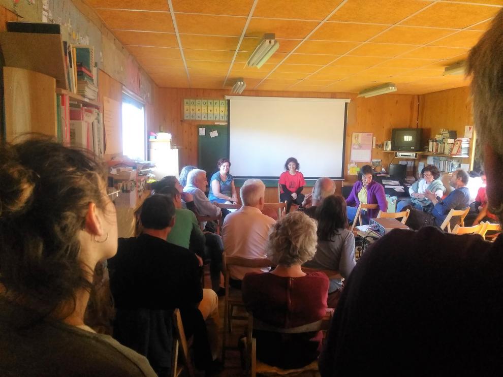 Los candidatos a Cortes de Alto Aragón en Común han participado en la muestra de cine de Aineto
