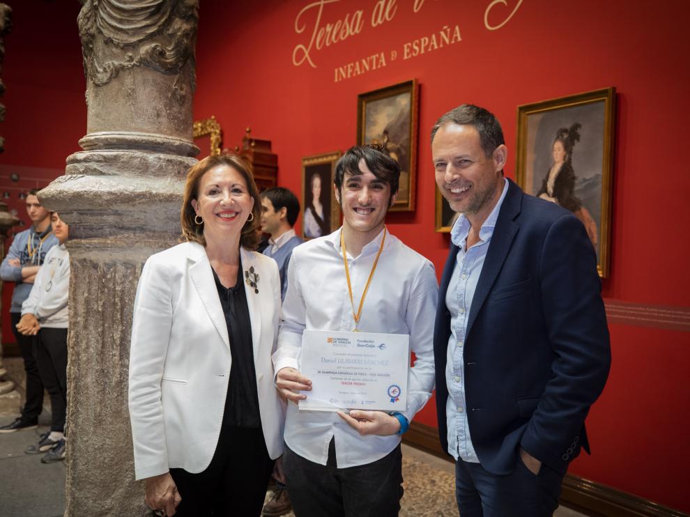 Daniel Ulibarri cuando quedó como tercer clasificado en la Olimpiada de Física de Aragón.