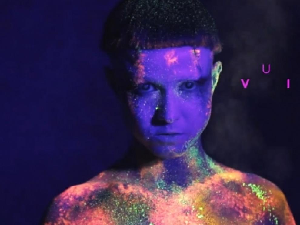 La Alfranca explora la creatividad con las veladas artísticas 'Ultraviolet'