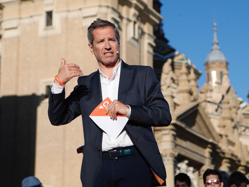 La portavoz nacional de Ciudadanos y líder en Cataluña ha dado un mitin en la Plaza del Pilar.