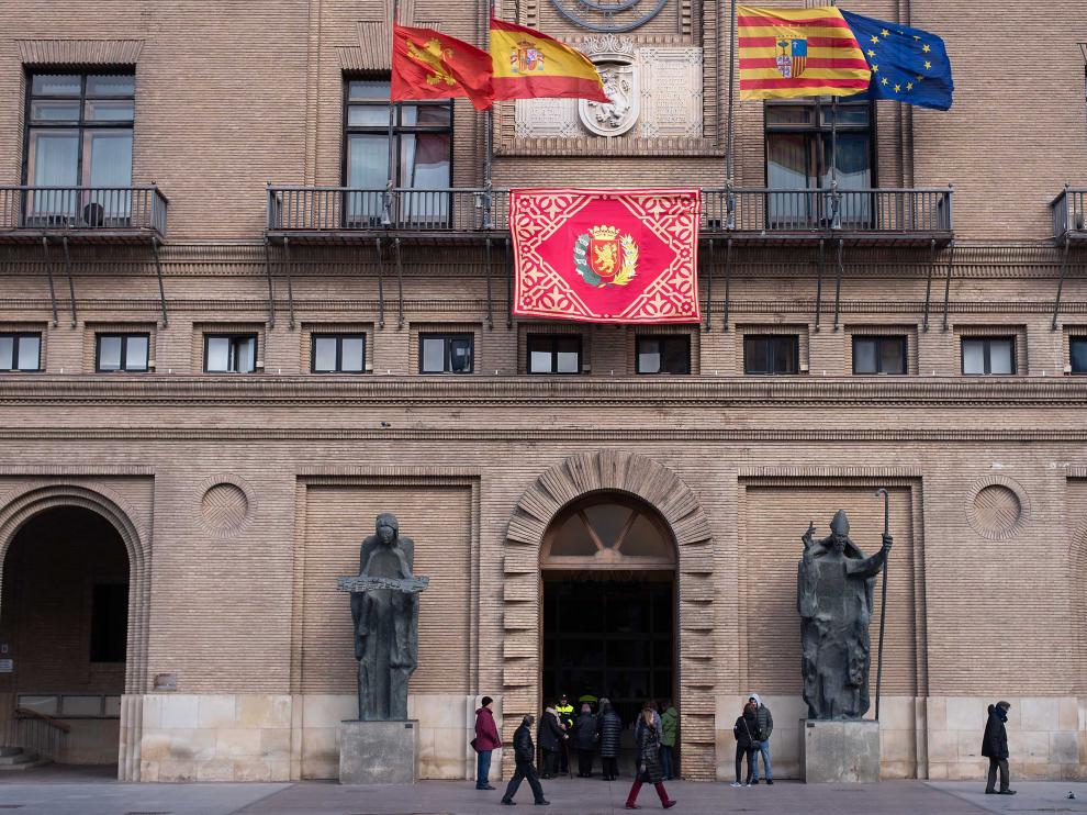 Fachada del Ayuntamiento de Zaragoza.