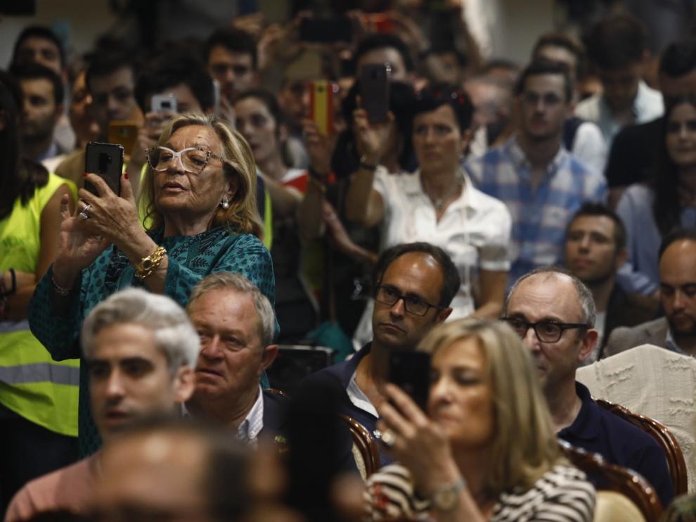 Público en el mitin de Vox ayer en Zaragoza.
