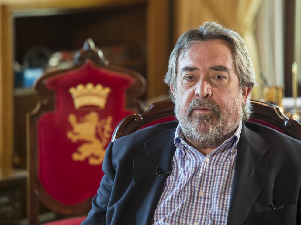 AYUNTAMIENTO DE ZARAGOZA. DESPACHO DEL ALCALDE BELLOCH. Entrevista de ZTV al alcalde de Zaragoza, Juan ALberto Belloch / 03-10-2014 / FOTO: GUILLERMO MESTRE