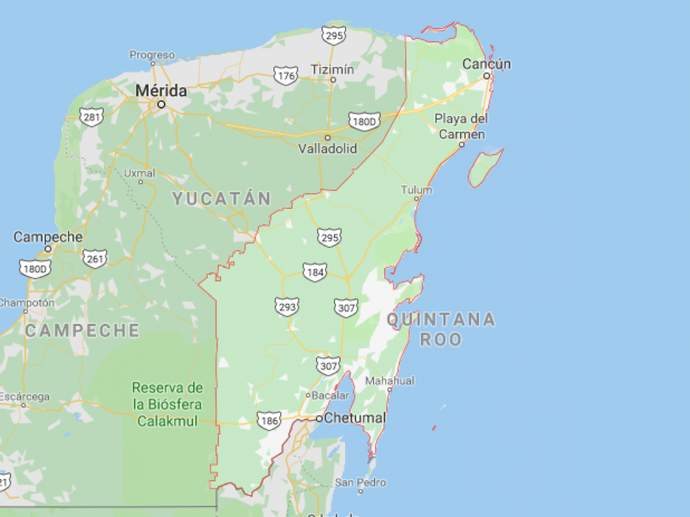 El periodista fue encontrado con disparos fuera de un bar en la turística Playa del Carmen, en el estado de Quintana Roo.