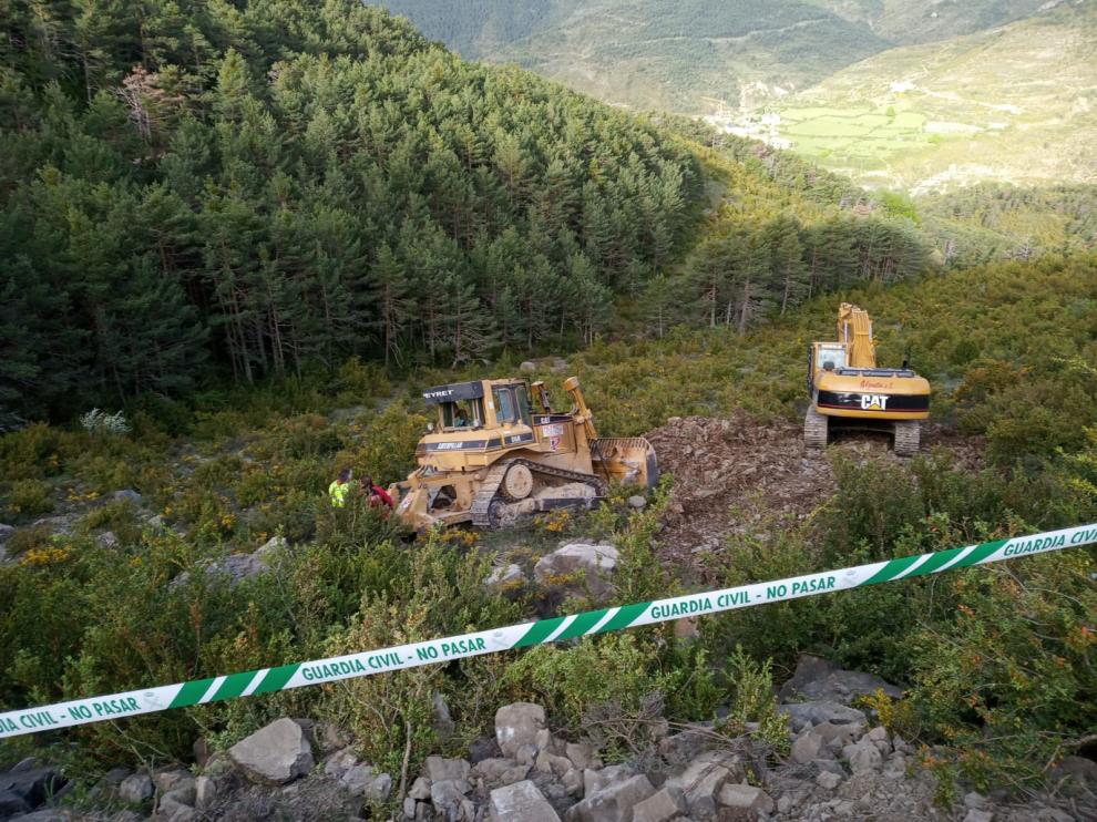 Rescate del cuerpo del trabajador fallecido en Jasa.