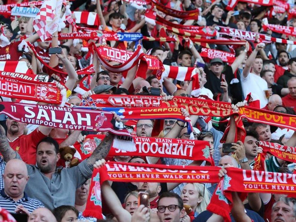 Aficionados del Liverpool, en un choque reciente.