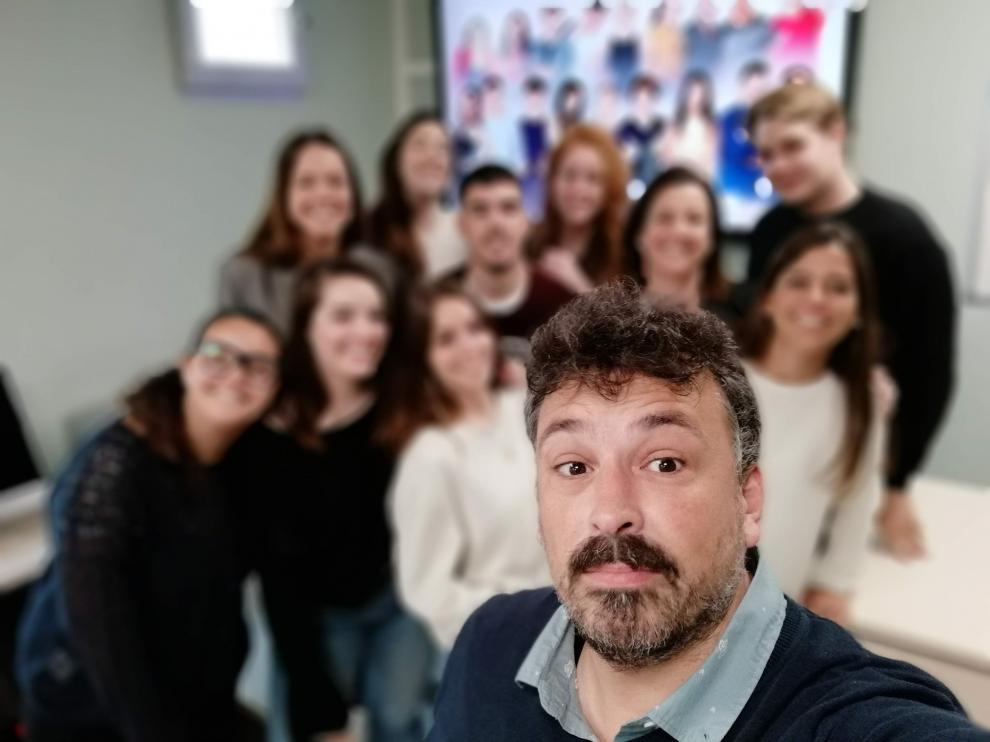 Albert Vico, social media manager de Operación Triunfo, en una clase en la Universidad.