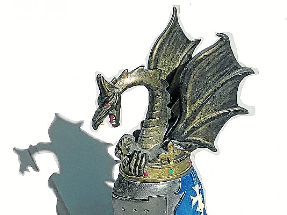 El dragón del yelmo de Pedro IV