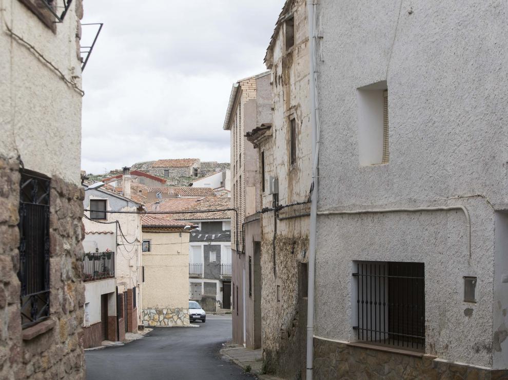 La tradición minera dejó huella y ha dado pie a nuevos alicientes turísticos, con la vía verde como proyecto de futuro a medio plazo, y el sector ganadero encara ahora retos novedosos.