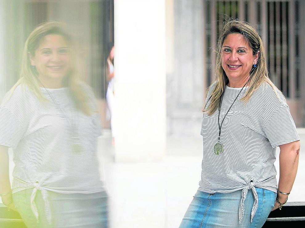 Toñi Morcillo, coordinadora del Grupo TEI Aragón, en el zaragozano paseo de la Independencia.